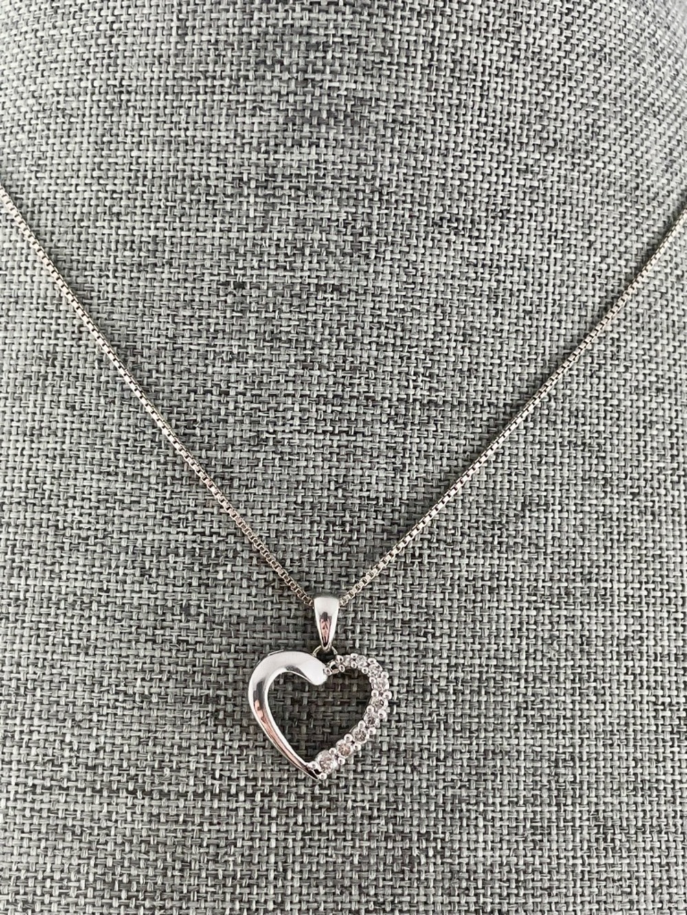 Diamond and 14K White Gold Heart Pendant Necklace with 9 graduated diamonds-